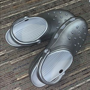 SILVER CROCS